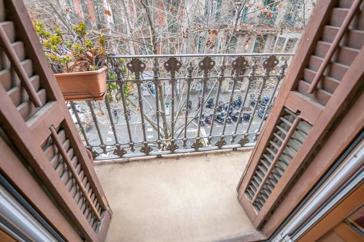 Exclusive 2 Bedroom Apartment In The City Center Barcelona Exterior photo