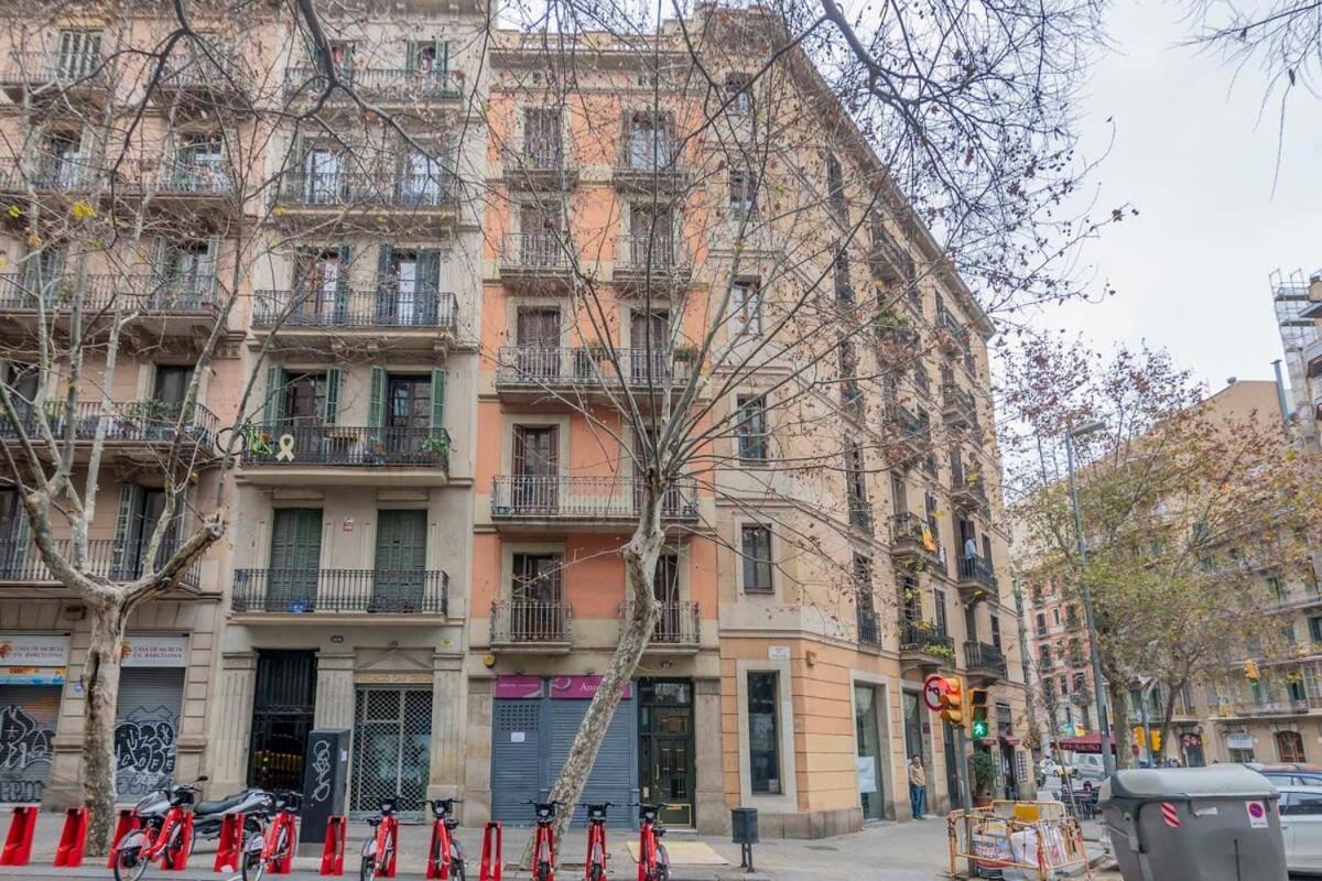 Exclusive 2 Bedroom Apartment In The City Center Barcelona Exterior photo